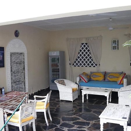 Seawhispers Inn Watamu Exterior photo