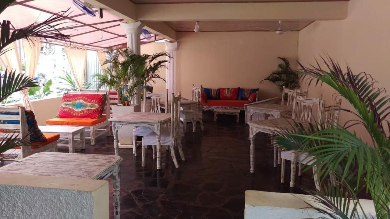 Seawhispers Inn Watamu Exterior photo